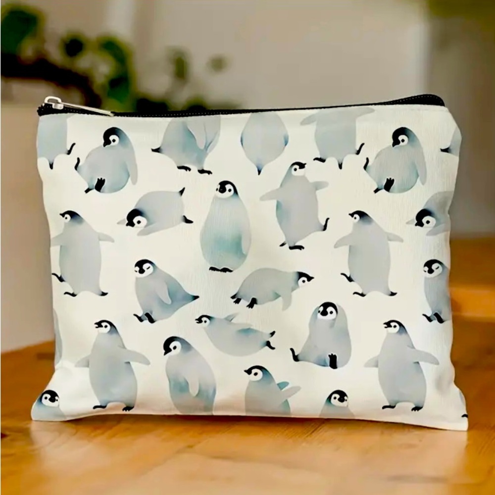 NWT MAKEUP BAG FLOCK OF PENGUINS APPRX 7”x10” CANVAS ZIP TOP POUCH
